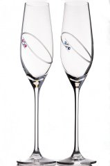 Prípitok, ktorý žiari láskou Prípitok, ktorý žiari láskou