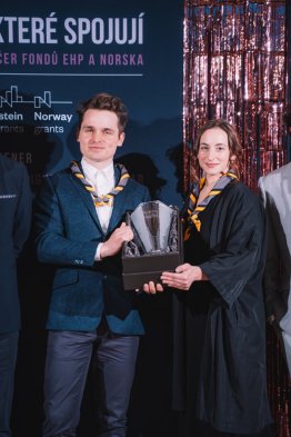 Skleněná trofej Skleněná trofej
