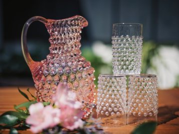 Jaro v plné parádě: Oživení stolu sklem a porcelánem Royal Crystal