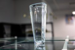 Dekorativní váza z křišťálového skla, TRIANGLE, Crystalite Bohemia, 33 cm