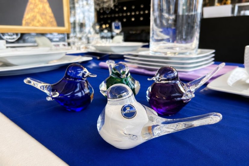 Křišťálový ptáček barevný, Jaroš Glass, 13 cm