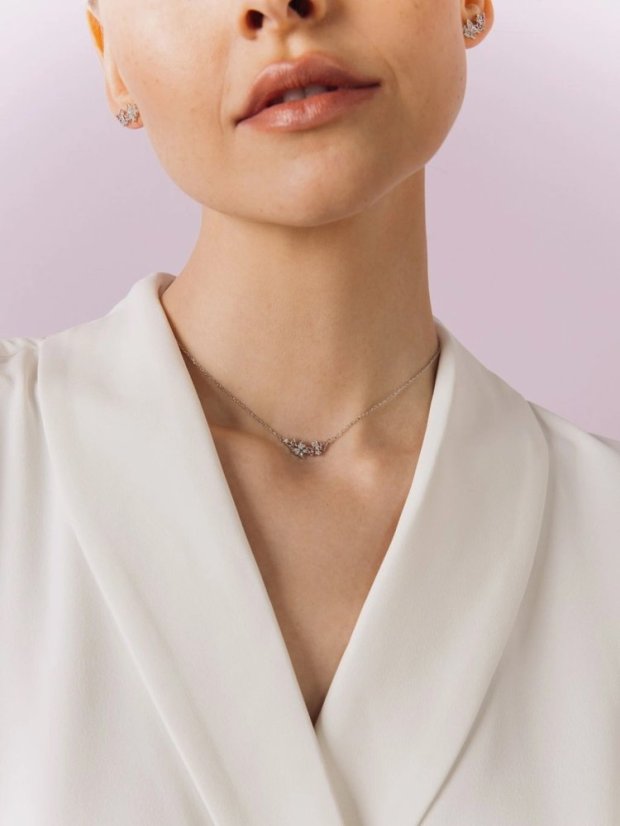 Stříbrný náhrdelník Butterfly Waltz – šperk s půvabem od Preciosy